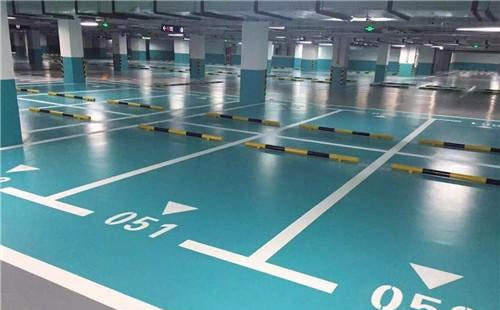 互助互助环氧地坪中涂:构筑坚固地面的关键环节 互助互助环氧地坪中涂:构筑坚固地面的关键环节